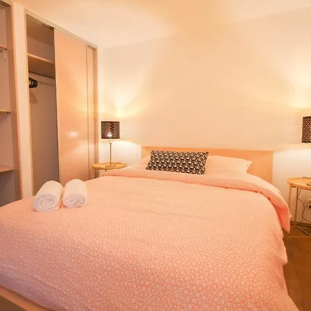 Grand Place - Nice 100m2 - 3 Bedrooms *