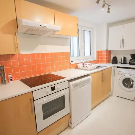 Grand Place - Nice 100m2 - 3 Bedrooms アパート