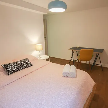 Grand Place - Nice 100m2 - 3 Bedrooms アパート *